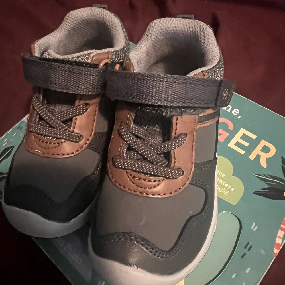 Boys stride Rite shoes